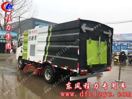 湖北程力東風(fēng)福瑞卡掃路車(chē)