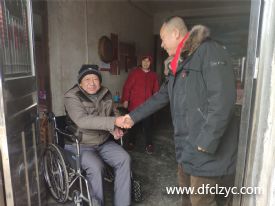 雪中送炭大愛無疆，多彩社會攜手程力集團馬旭東主管一起下鄉(xiāng)扶貧送溫暖